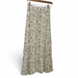 Polagram Cream Floral A-Line Skirt
